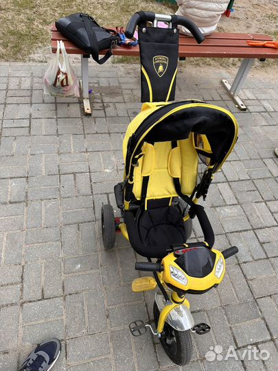 Трехколесный велосипед с родительской ручкой