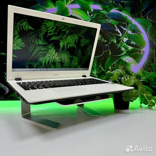 Быстрый ноутбук Acer SSD