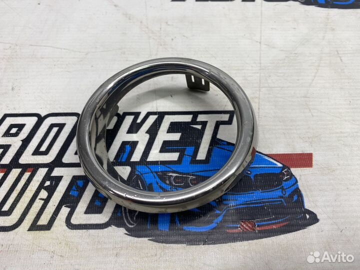 Накладка противотуманной фары правой Infiniti M37x