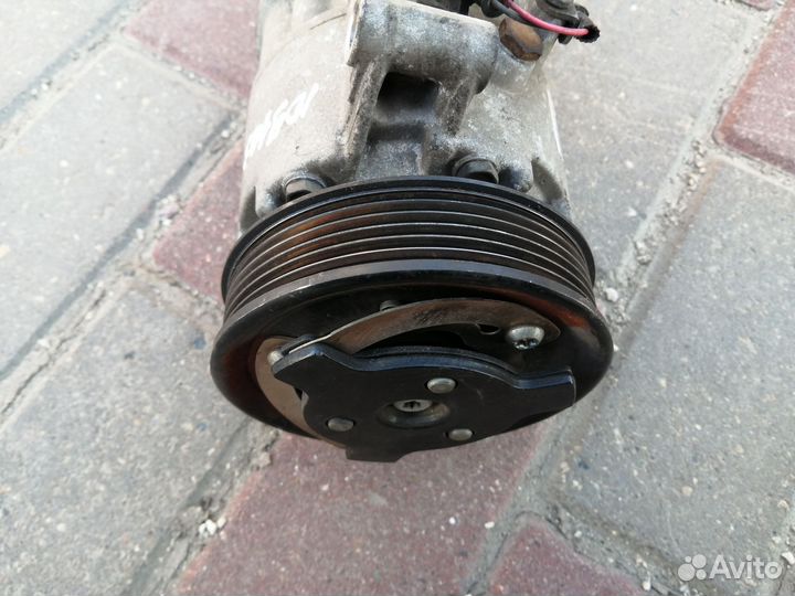 Компрессор кондиционера бмв E90 N46B20B 915682101