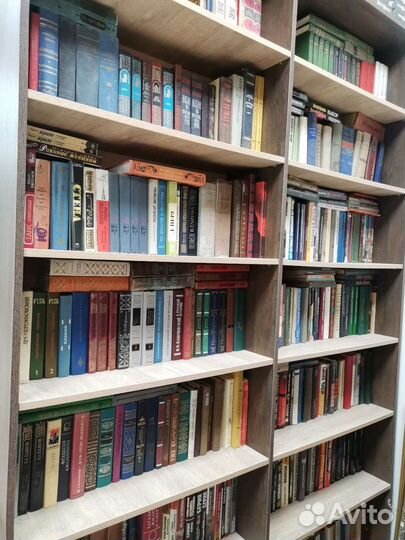 Книги старинные и советские Чехов, Толстой и т.д