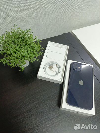 iPhone 12, 64 ГБ