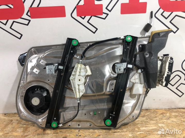 Стеклоподъемник передний левый Mercedes-Benz