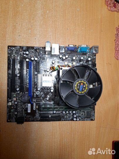 Материнская платы с процессором