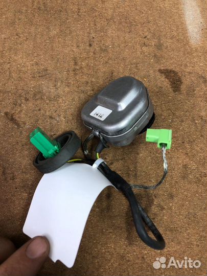 Блок ксенона Mazda Mazda5