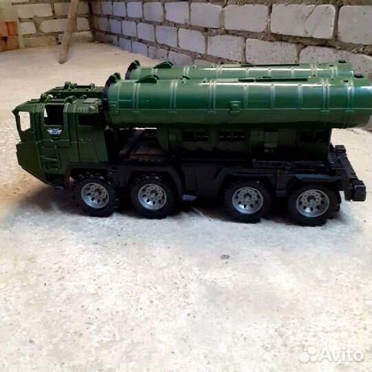 Игрушки для мальчика