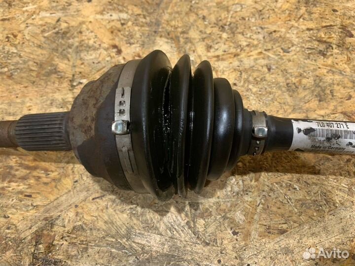 Полуось передняя Volkswagen Touareg 2005