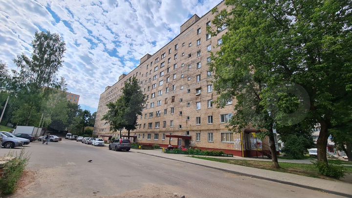 Доля в 3-к. квартире, 63 м², 4/9 эт.