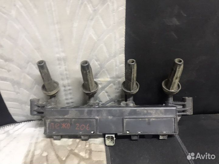 Катушка зажигания Peugeot 206