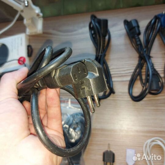 Кабель vga,удленитель кабеля питания,куллер