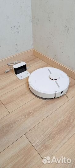 Dreame robot vacuum d9