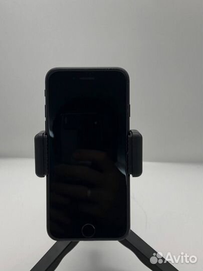 iPhone 7, 32 ГБ