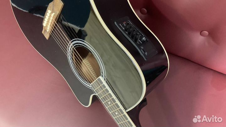 Гитара электроакустическая чёрная