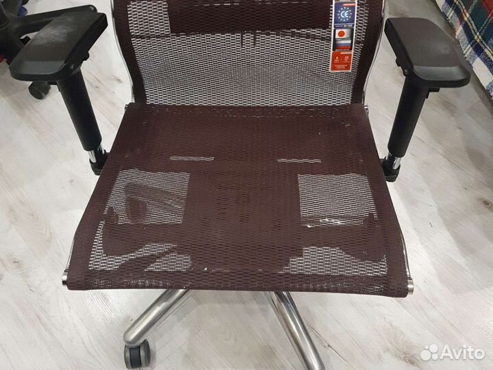 Компьютерное кресло