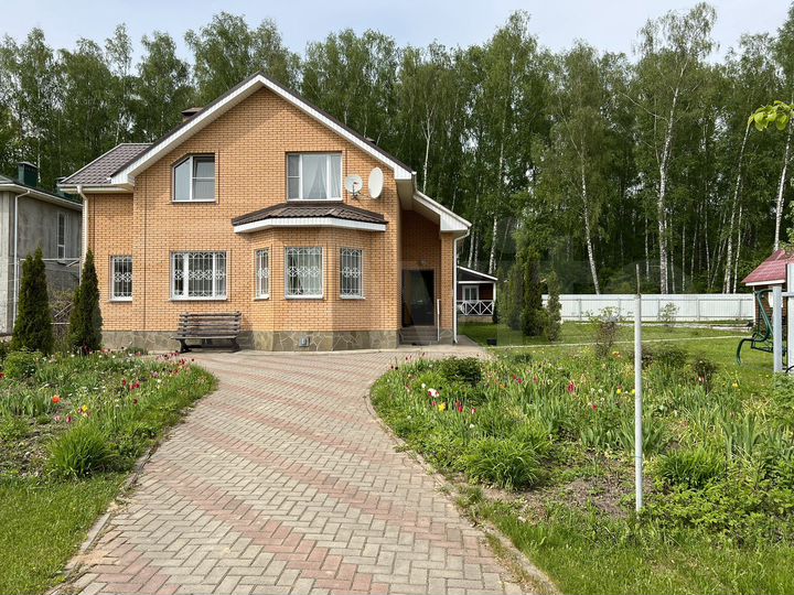 Дом 185 м² на участке 22 сот.