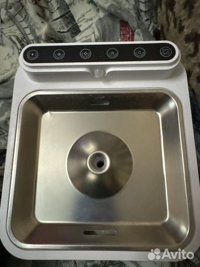 Фонтан поилка для кошек с датчиком движения