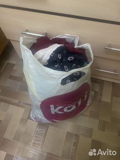 Два пакета женских вещей