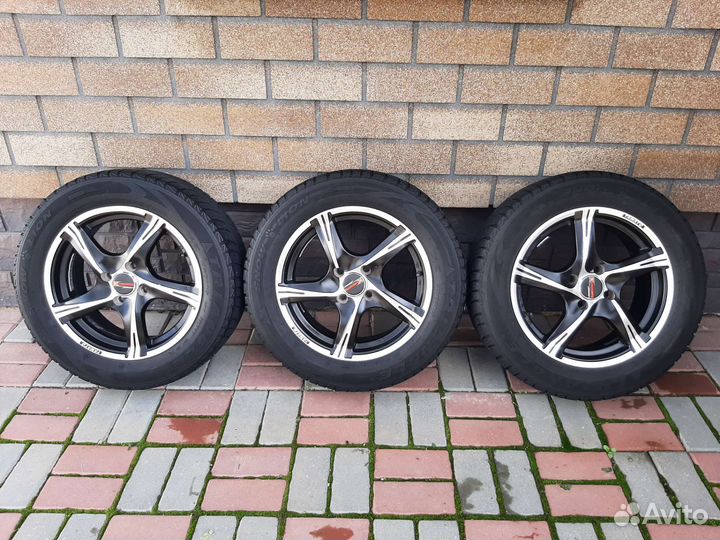 R15 Triangle Snowlink TWT02 195/60, PCD 4x100 DIA 60.1