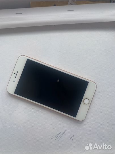 iPhone 8 Plus, 64 ГБ