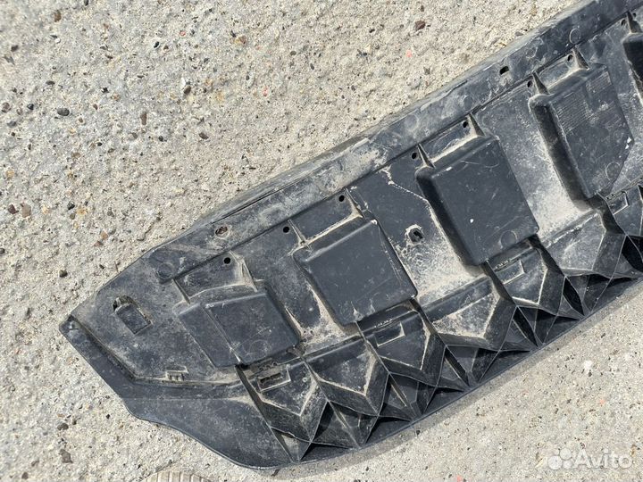 Пыльник переднего бампера Шкода Рапид Rapid