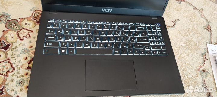 Ноутбук Msi modern 15