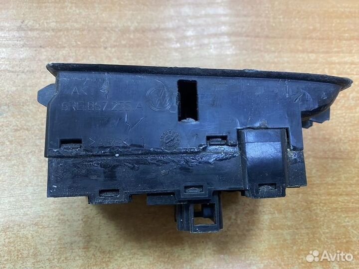 Блок управления стеклоподъемниками Volkswagen Polo