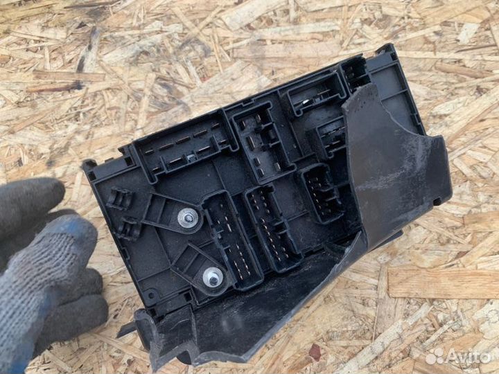 Блок предохранителей Subaru Legacy BP5 EJ20X 2005