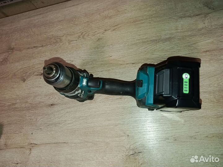 Шуруповерт makita DF001G 40V