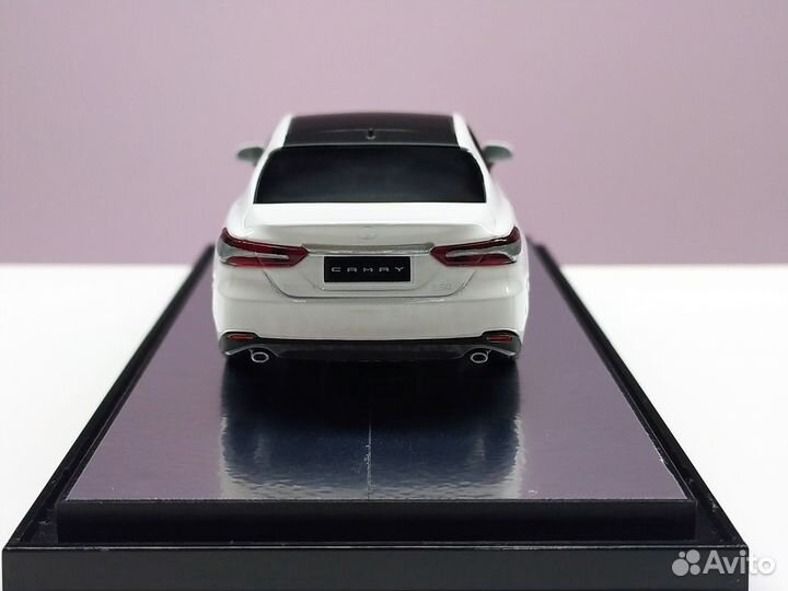1:43 Toyota Camry