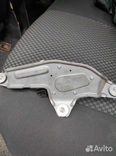 Моторчик заднего дворника mazda 3