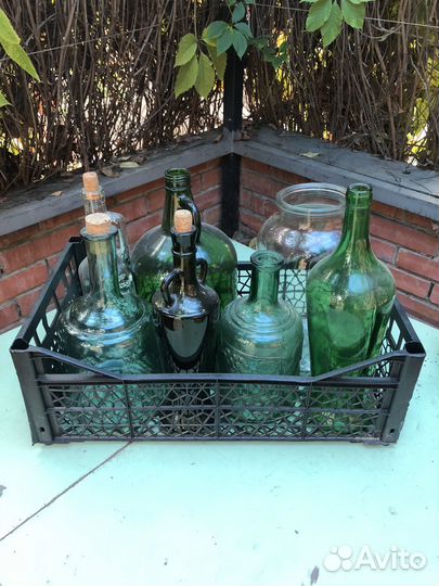 Бутылки и графины