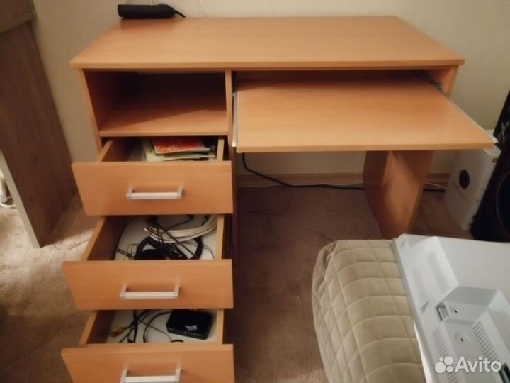 Компьютерный письменный стол