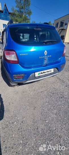 Renault Sandero Stepway 1.6 МТ, 2016, битый, 100 000 км