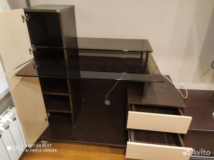 Компьютерный стол стеклянный