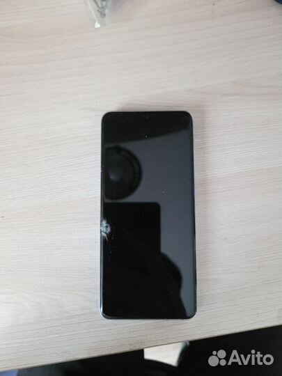 Samsung Galaxy S20, 8/128 ГБ