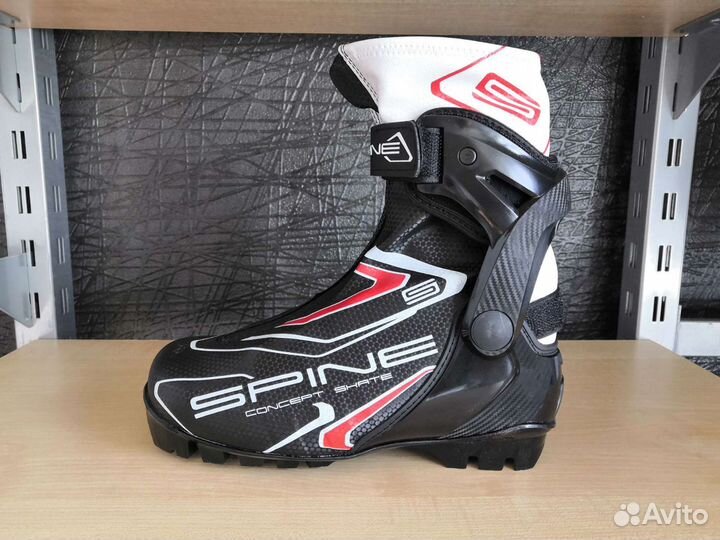 Ботинки лыжные Spine Concept Skate/Новые