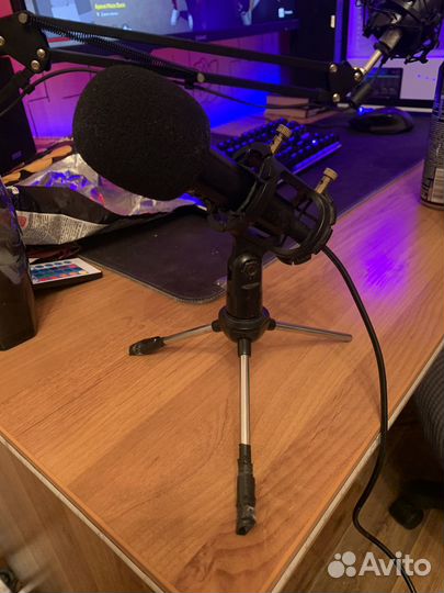 Микрофон студийный