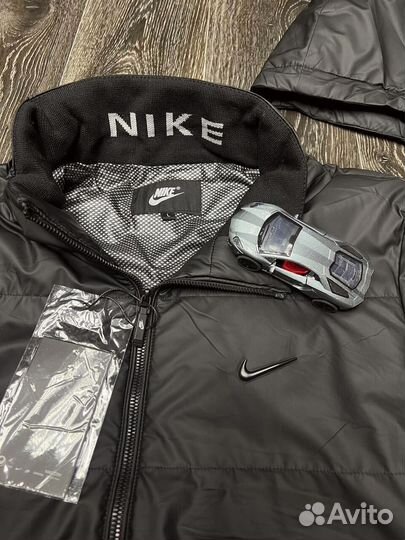 Демисезонные куртки Nike модные
