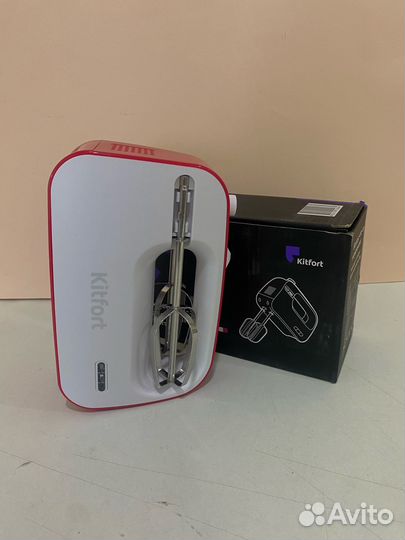 Миксер KitFort KT-3418-1 бело-малиновый