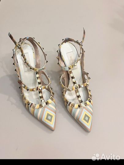 Новые туфли Valentino оригинал 36 размера