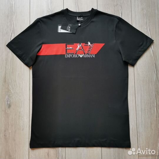 Футболка EA7