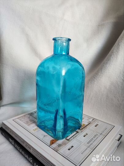 Ваза для цветов цветное стекло интерьерная