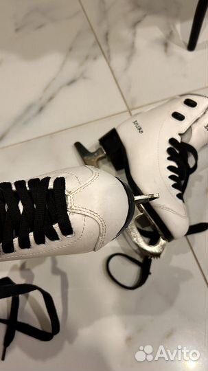 Коньки фигурные