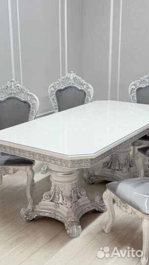 Стол и стулья комплект