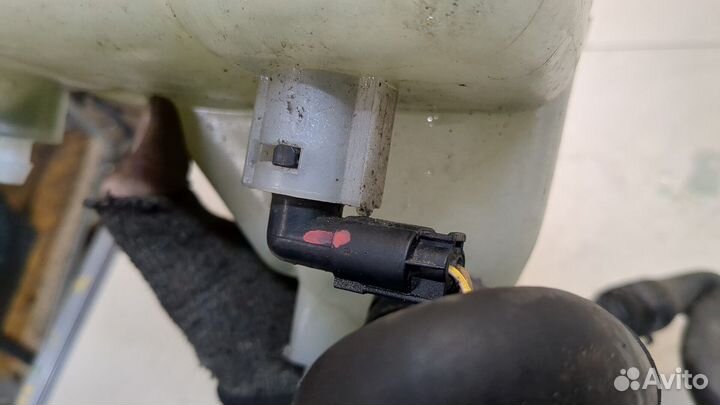 Бачок расширительный Mercedes E W211, 2003