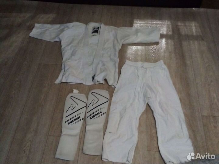 Шлем,перчатки,кимоно,накладки