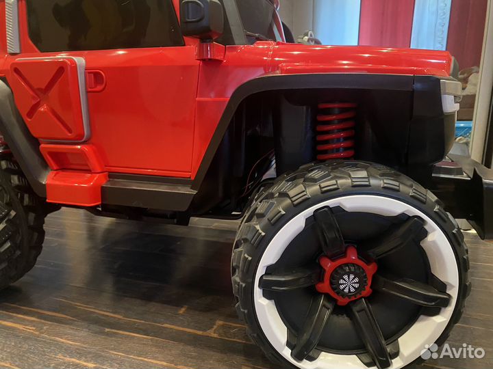 Детский электромобиль джип