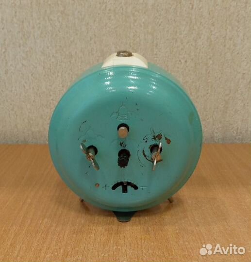 Часы будильник. СССР.