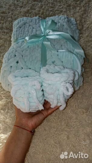 Плед и пинетки из alize puffy