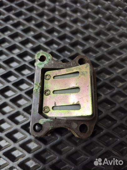 Лепестковый клапан Honda Lead AF-20/ GW-2